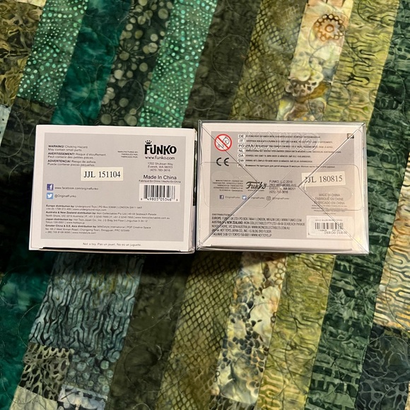 The Arrow 207 Killer Frost NYCC EX 712 Funko Pop Arrowverse pair - Picture 5 of 6